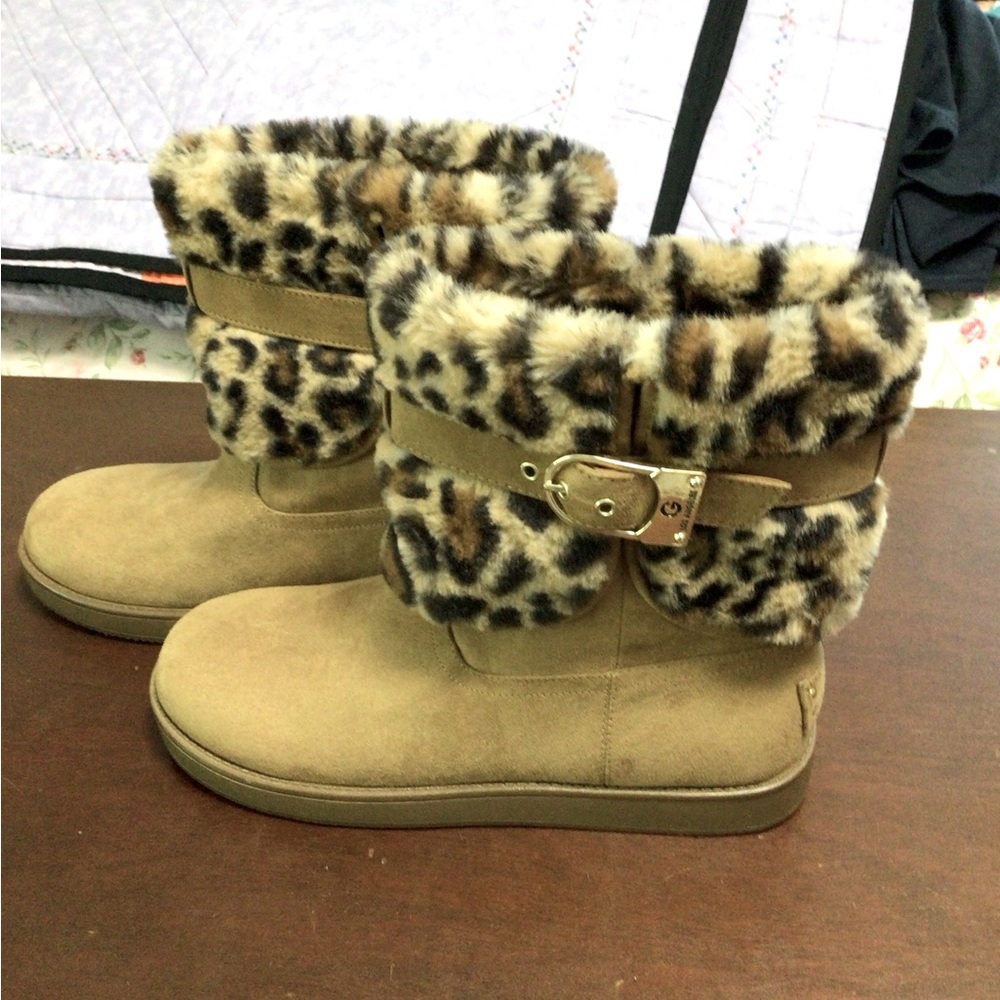 GBG LOS ANGELES Faux Fur Lined Boots sz 8 1/2 m New Without Box